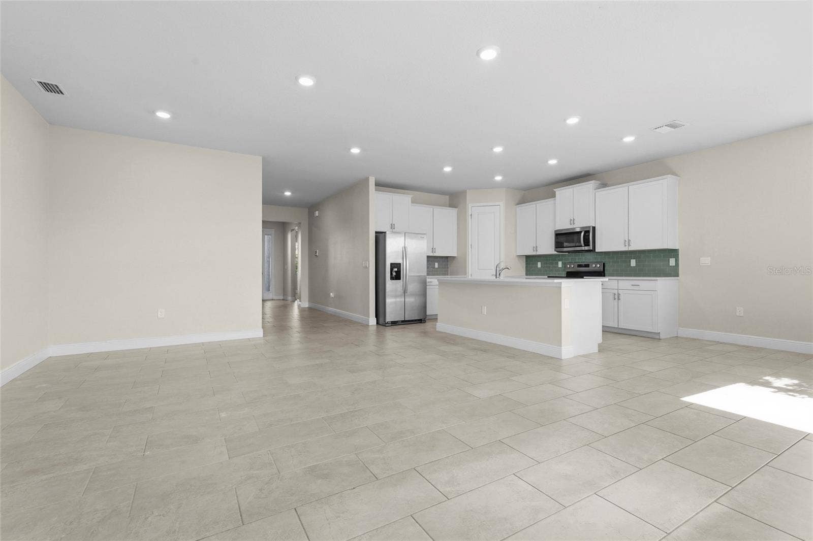 18030 TAVERNSIDE TRAIL, Bradenton, FL 34211 18030 TAVERNSIDE TRAIL, Bradenton, FL 34211