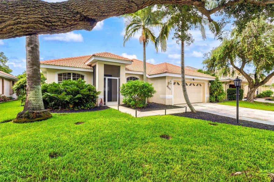 Property photo for 6252 DONNINGTON COURT, Sarasota, FL
