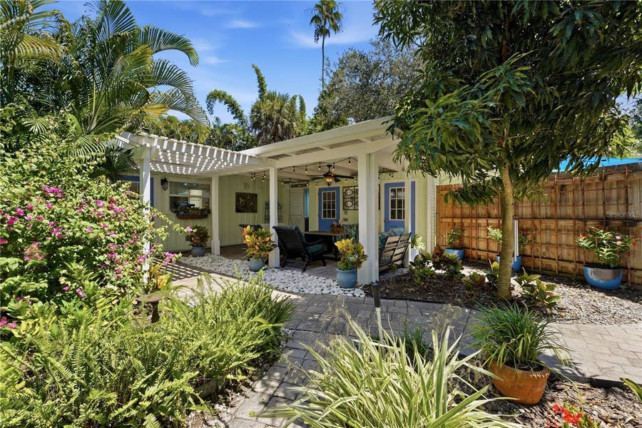 Property photo for 3424 OLD OAK DRIVE, Sarasota, FL