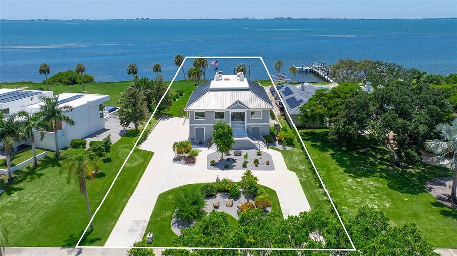 Property photo for 7418 WESTMORELAND DRIVE, Sarasota, FL