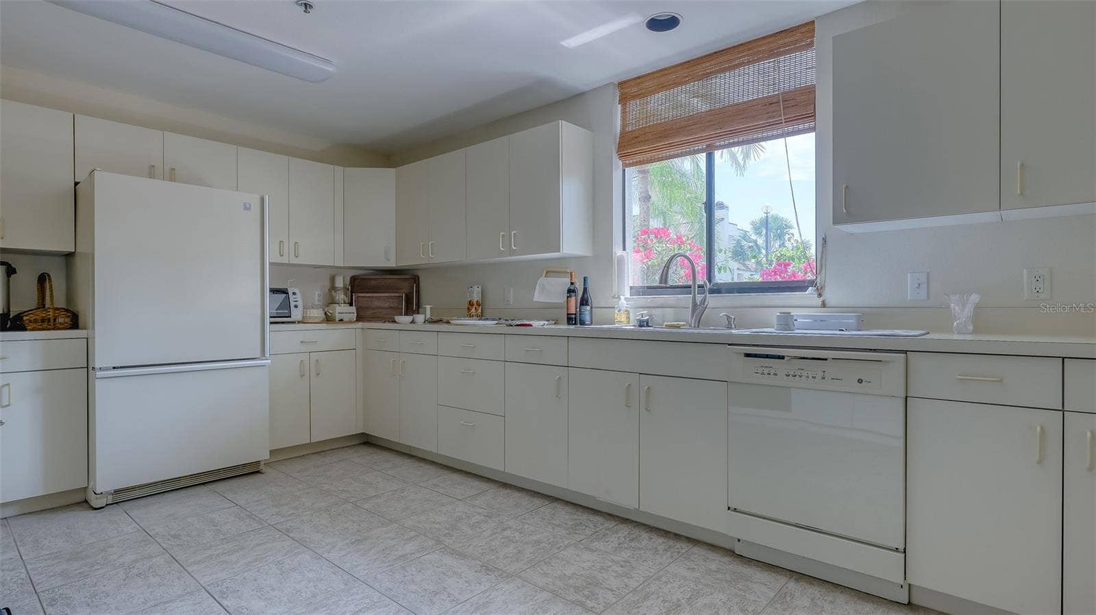1916 HARBOURSIDE DRIVE, #804, Longboat Key, FL 34228