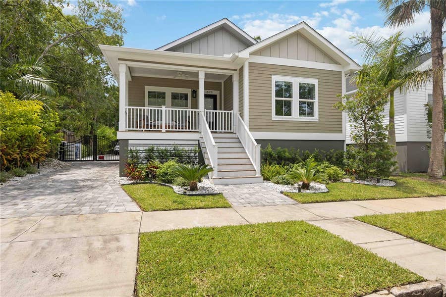 Property photo for 1623 8TH AVENUE W, Bradenton, FL