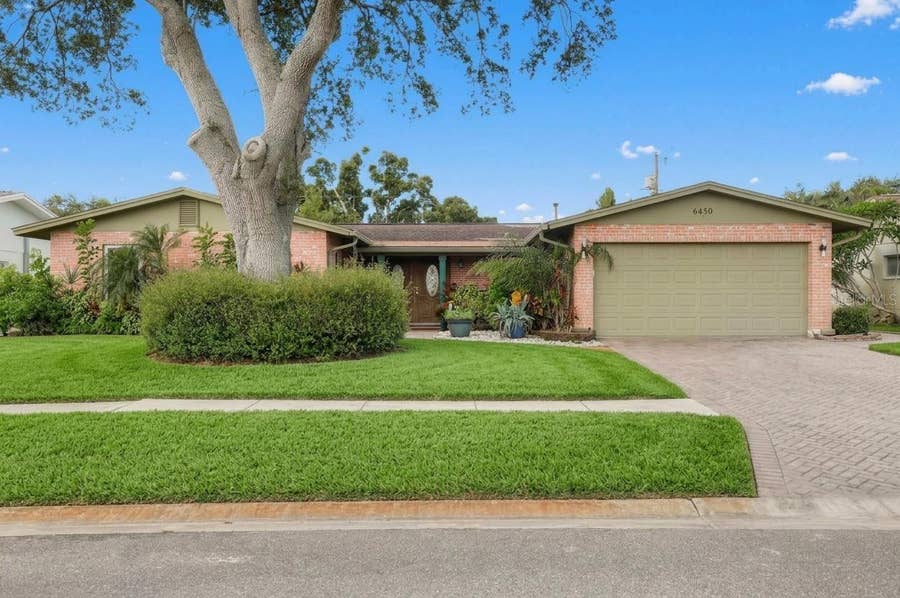Property photo for 6450 31ST TERRACE N, St Petersburg, FL