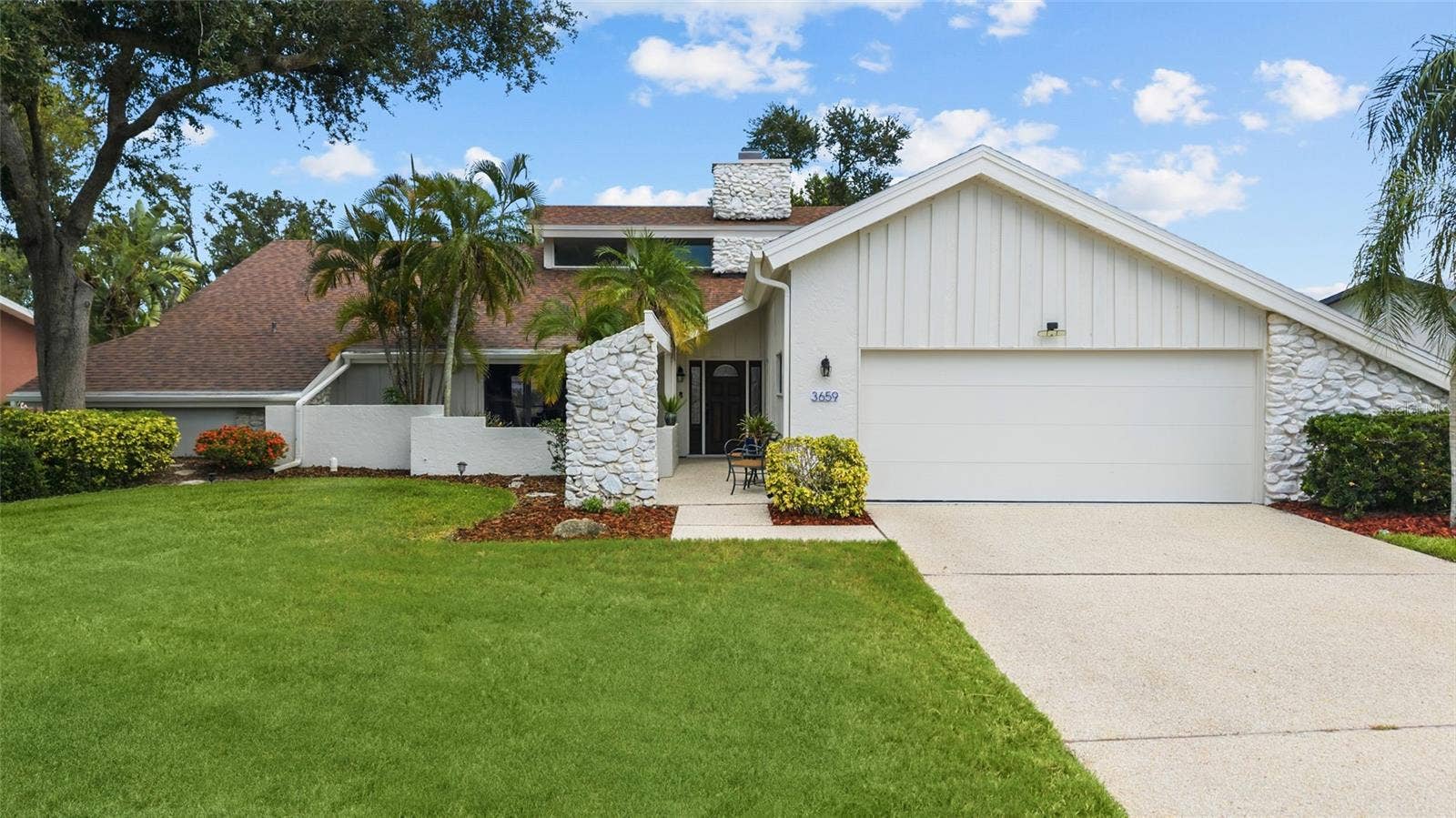 3659 TORREY PINES BOULEVARD, Sarasota, FL 34238 Freshly painted and new roof (2025)