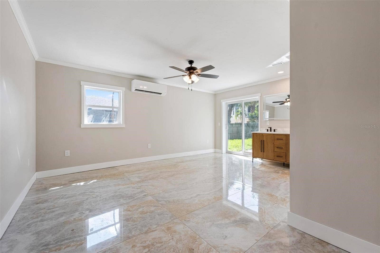 406 88TH AVENUE, St Pete Beach, FL 33706 Master Bedroom