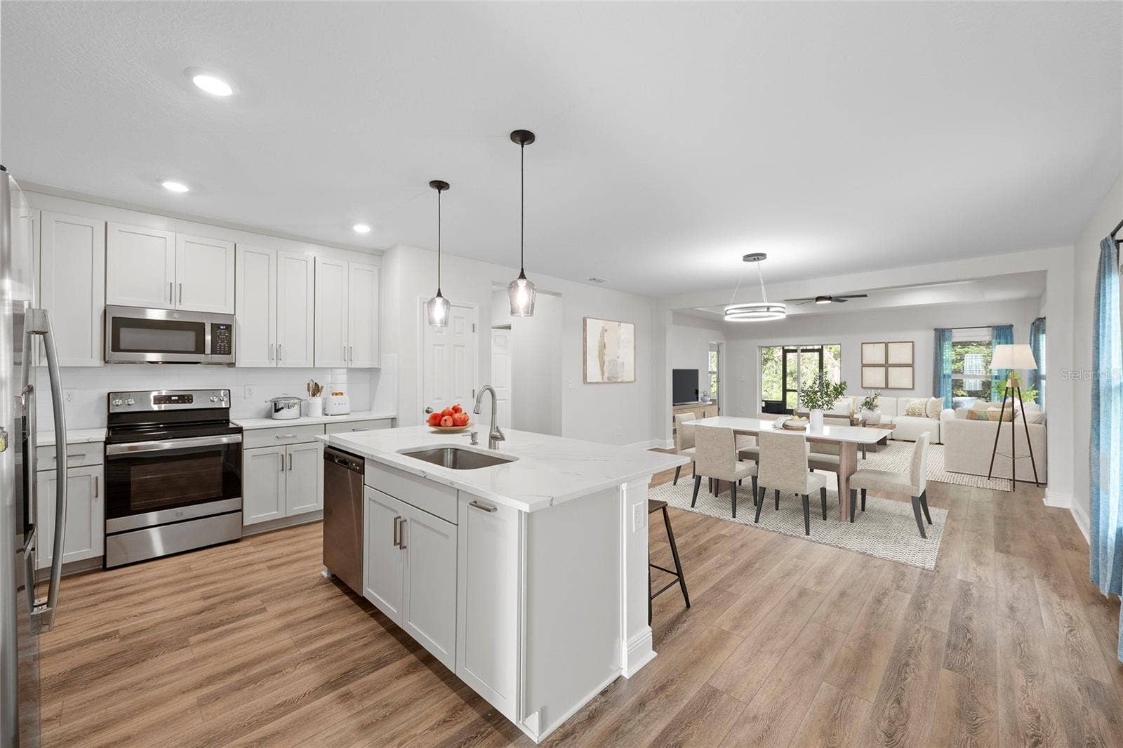 5540 PATANO LOOP, Palmetto, FL 34221 Kitchen with Stainless Steel Appliances