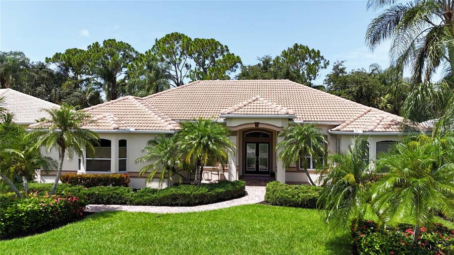 Property photo for 5245 FAR OAK CIRCLE, Sarasota, FL