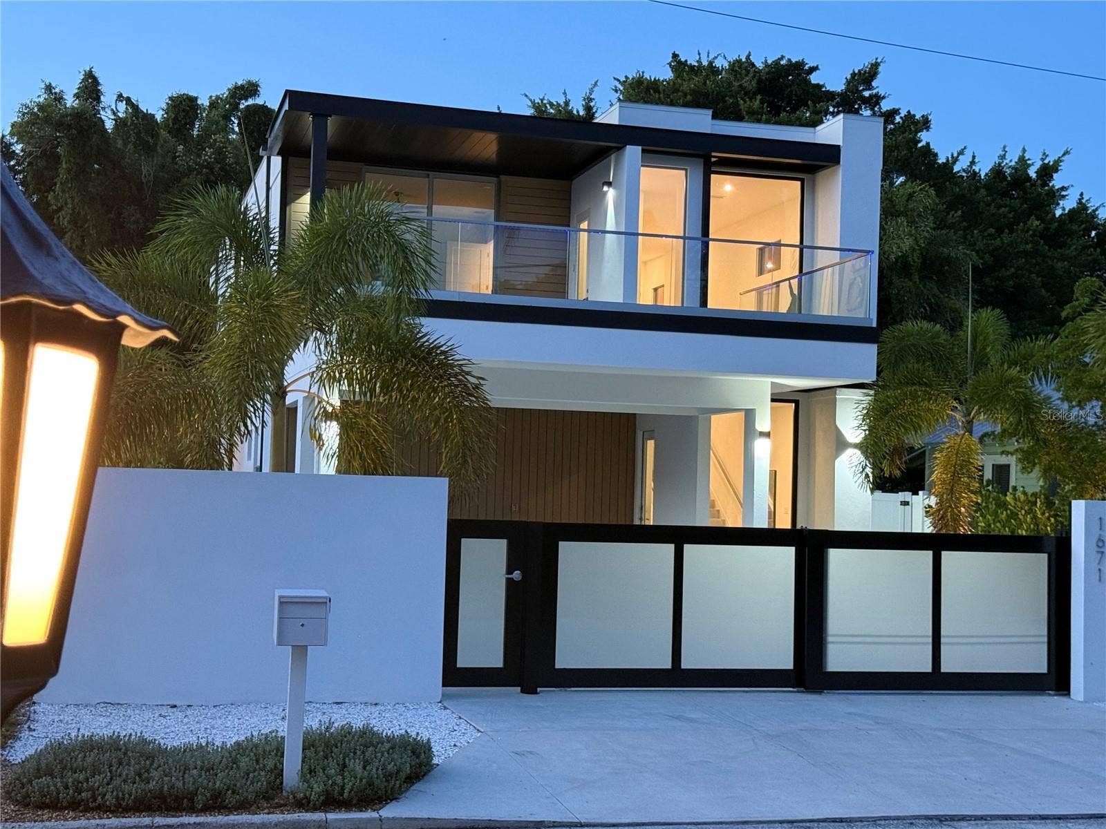 1671 ARLINGTON STREET, Sarasota, FL 34239