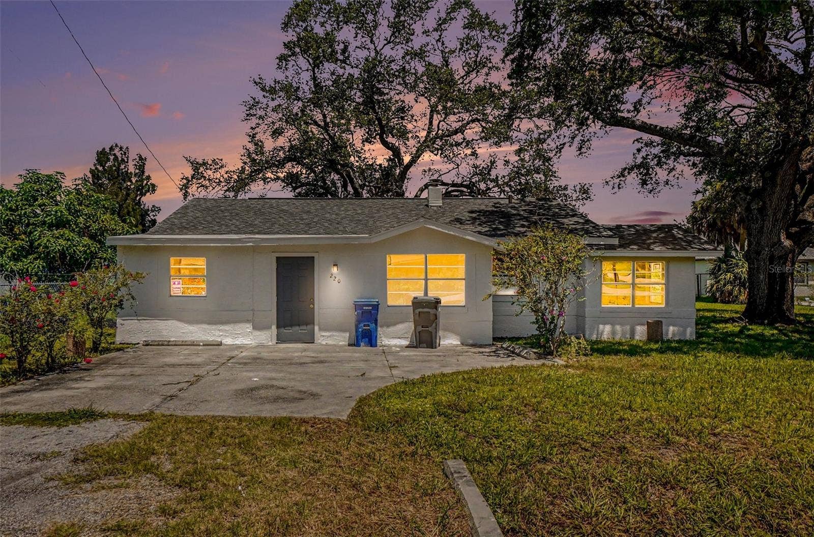 220 29TH STREET E, Palmetto, FL 34221 220 29TH STREET E, Palmetto, FL 34221