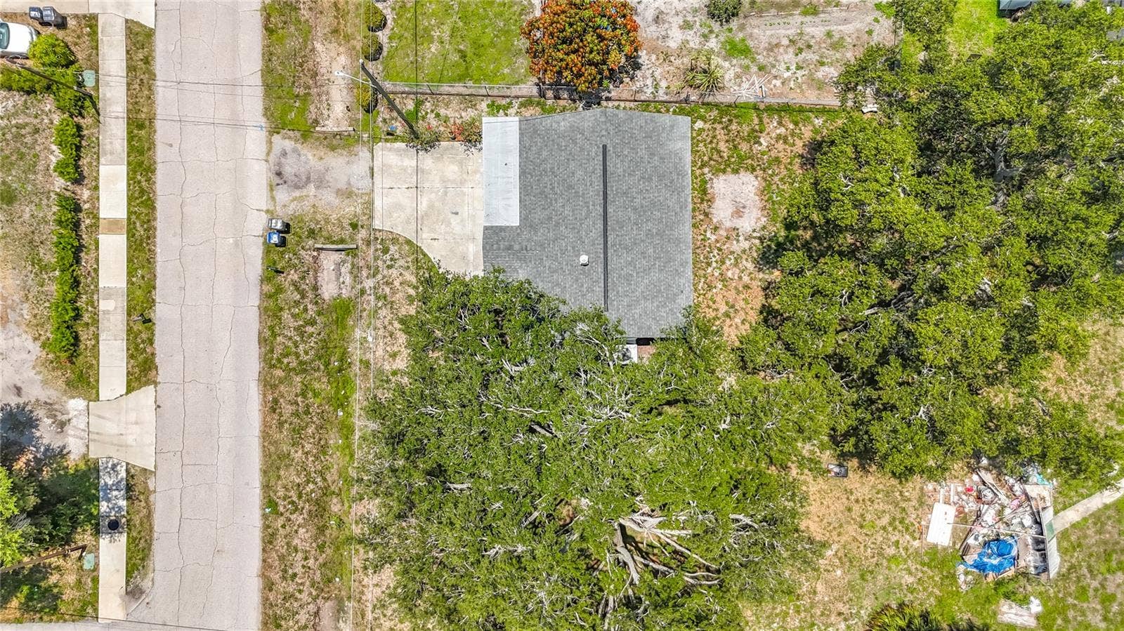 220 29TH STREET E, Palmetto, FL 34221 220 29TH STREET E, Palmetto, FL 34221