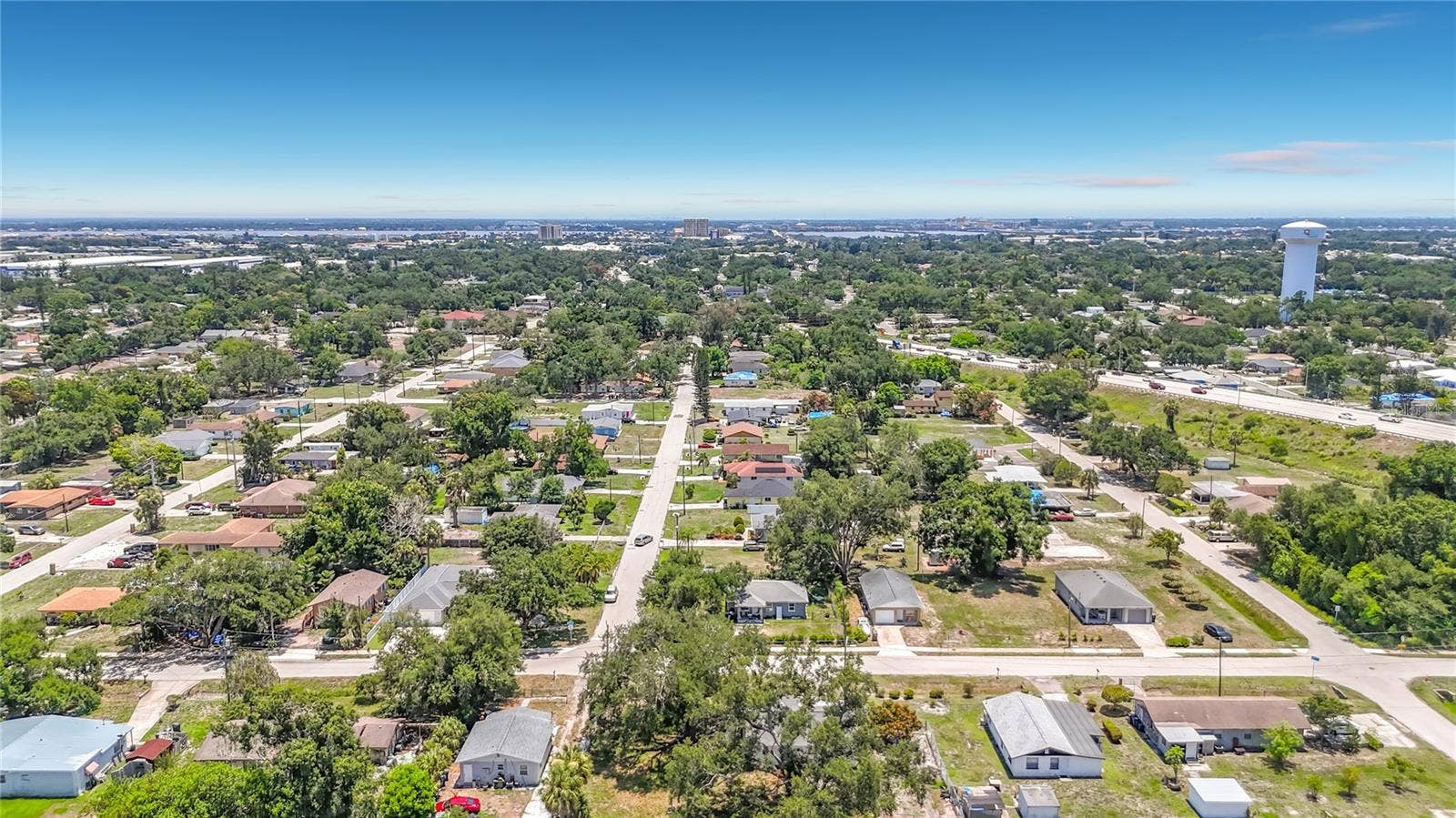 220 29TH STREET E, Palmetto, FL 34221 220 29TH STREET E, Palmetto, FL 34221