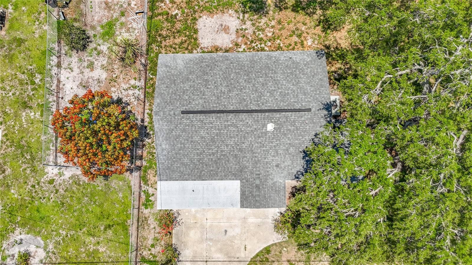 220 29TH STREET E, Palmetto, FL 34221 220 29TH STREET E, Palmetto, FL 34221