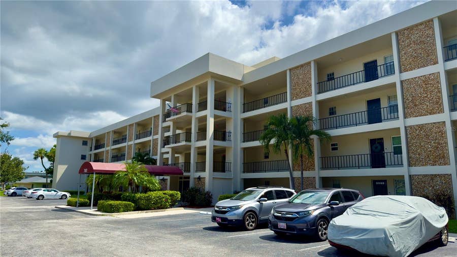 Property photo for 7461 W COUNTRY CLUB DRIVE N, #306, Sarasota, FL