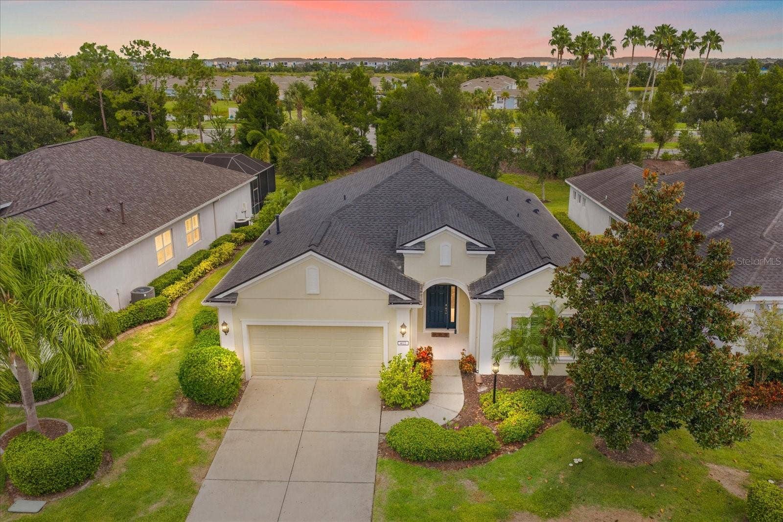 4672 CLAREMONT PARK, Bradenton, FL 34211 4672 CLAREMONT PARK, Bradenton, FL 34211