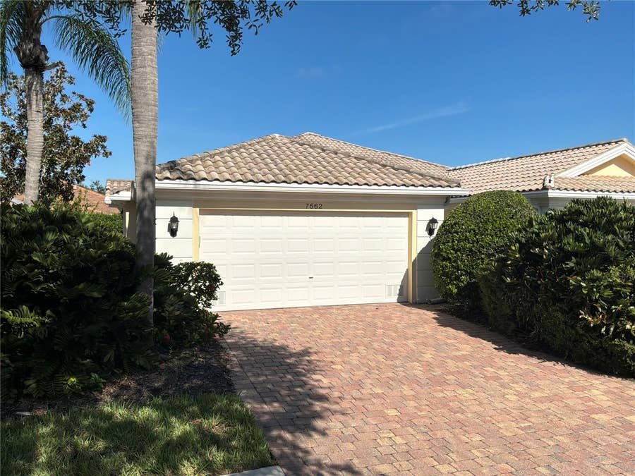 Property photo for 7562 QUINTO DRIVE, Sarasota, FL