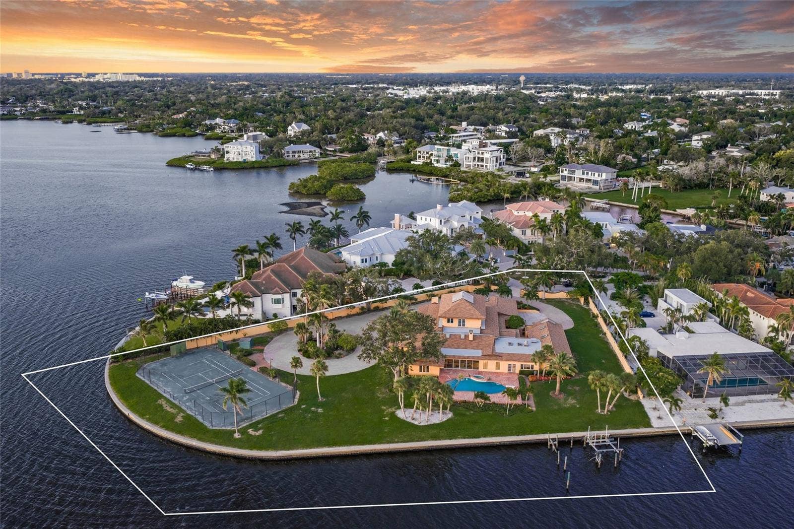 1136 N LAKE SHORE DRIVE, Sarasota, FL 34231 1136 N LAKE SHORE DRIVE, Sarasota, FL 34231