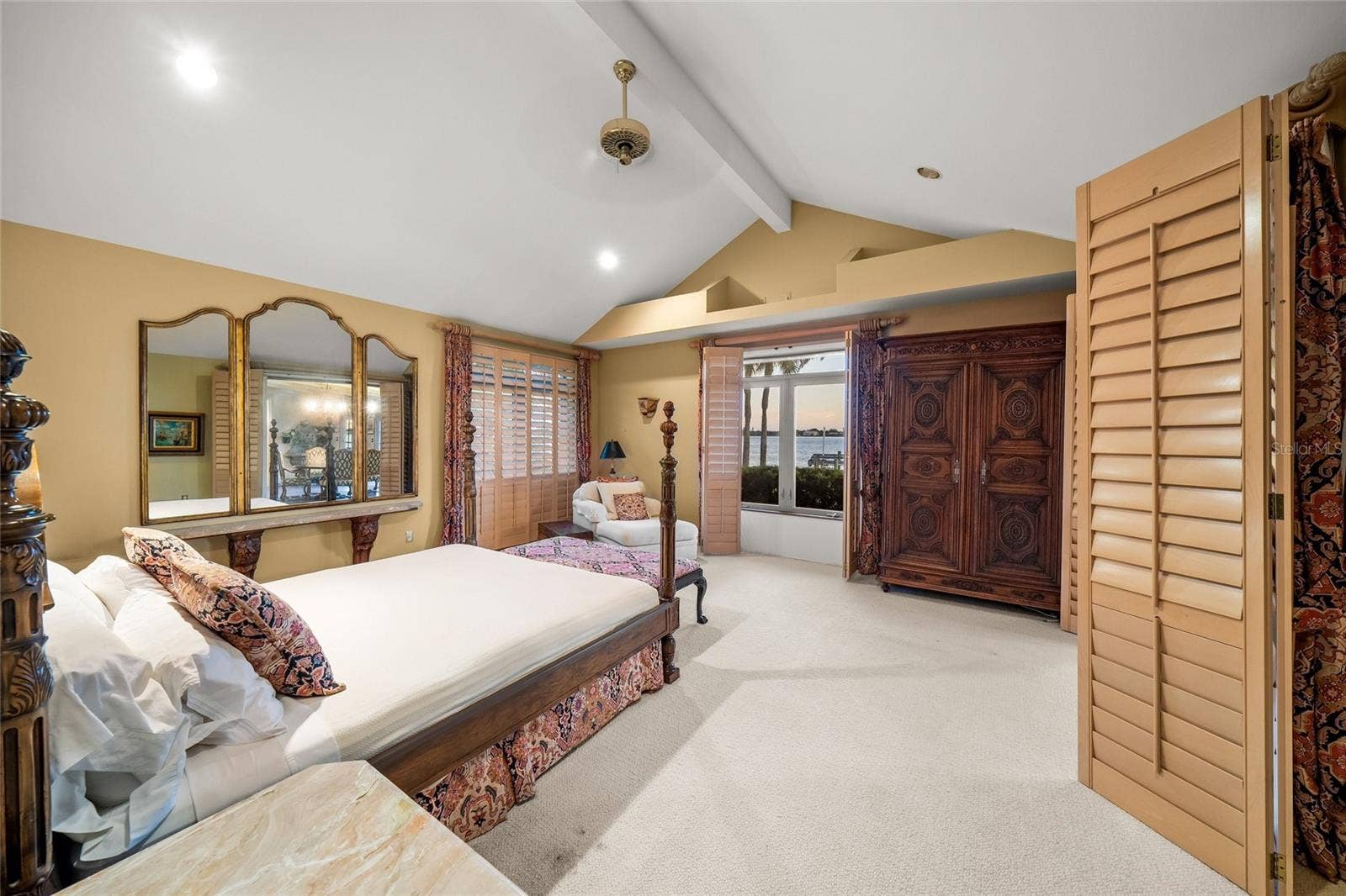 1136 N LAKE SHORE DRIVE, Sarasota, FL 34231 1136 N LAKE SHORE DRIVE, Sarasota, FL 34231