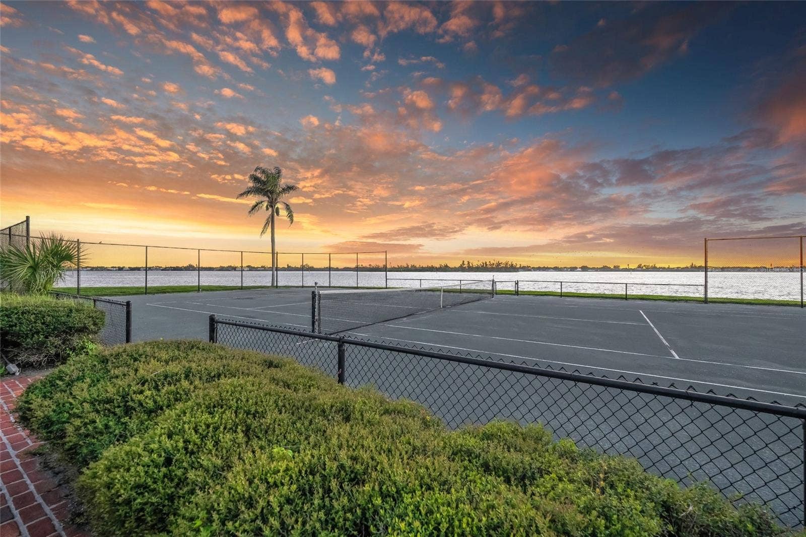 1136 N LAKE SHORE DRIVE, Sarasota, FL 34231 1136 N LAKE SHORE DRIVE, Sarasota, FL 34231