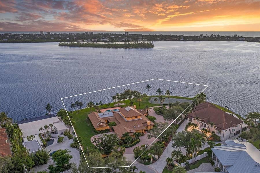 Property photo for 1136 N LAKE SHORE DRIVE, Sarasota, FL