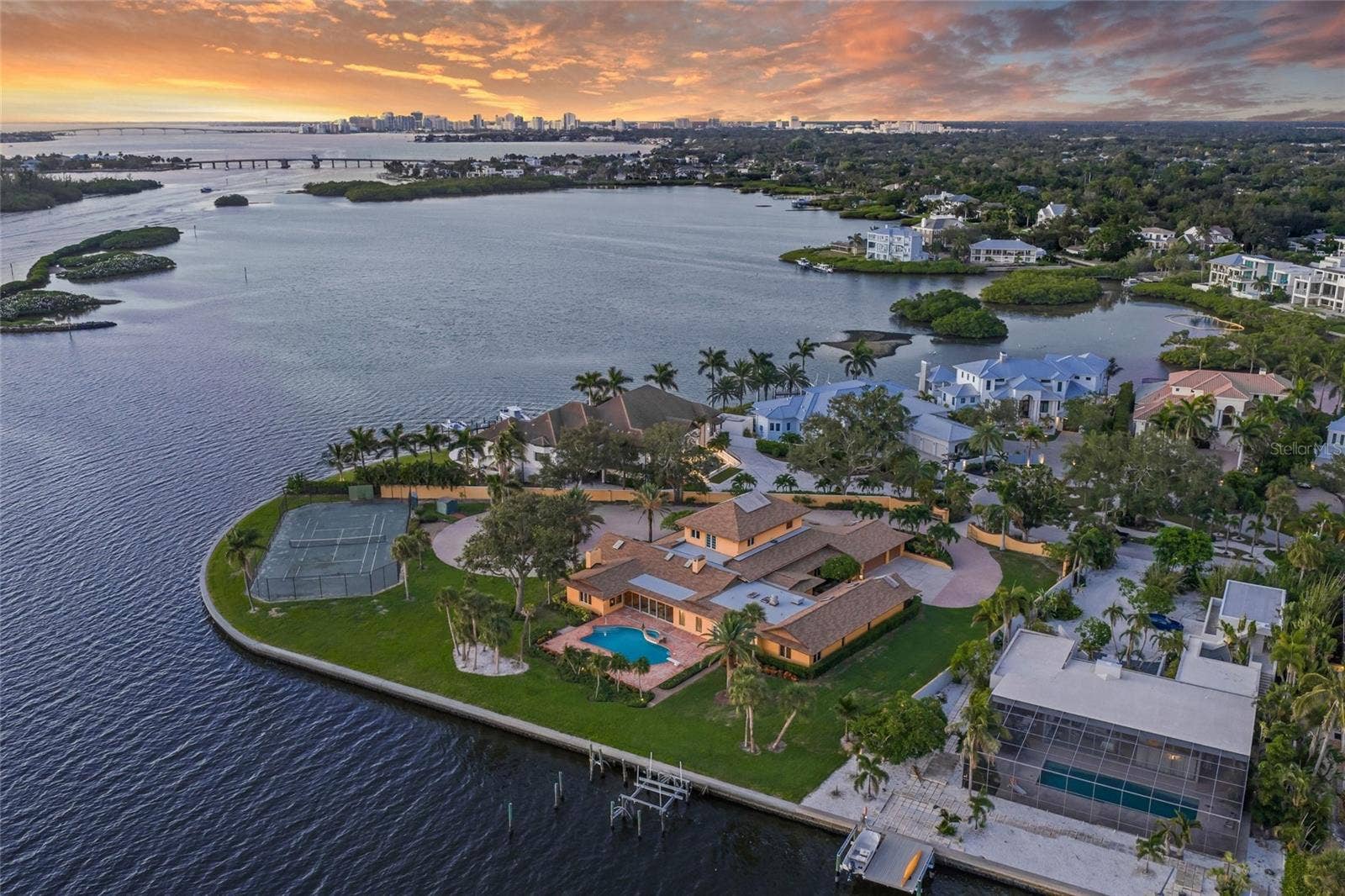 1136 N LAKE SHORE DRIVE, Sarasota, FL 34231 1136 N LAKE SHORE DRIVE, Sarasota, FL 34231