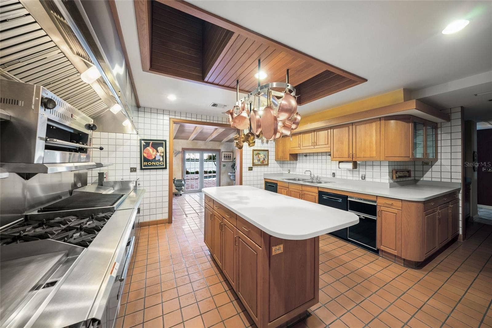 1136 N LAKE SHORE DRIVE, Sarasota, FL 34231 1136 N LAKE SHORE DRIVE, Sarasota, FL 34231
