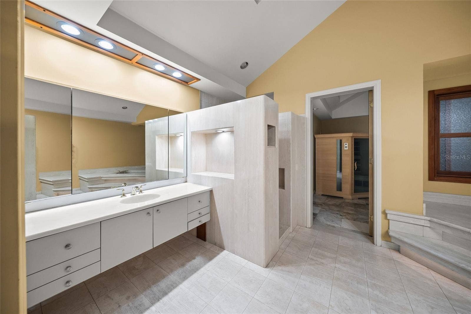 1136 N LAKE SHORE DRIVE, Sarasota, FL 34231 1136 N LAKE SHORE DRIVE, Sarasota, FL 34231