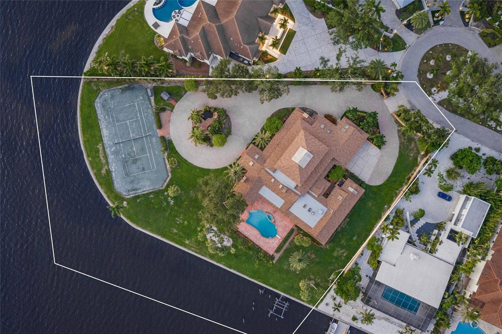 1136 N LAKE SHORE DRIVE, Sarasota, FL 34231 1136 N LAKE SHORE DRIVE, Sarasota, FL 34231