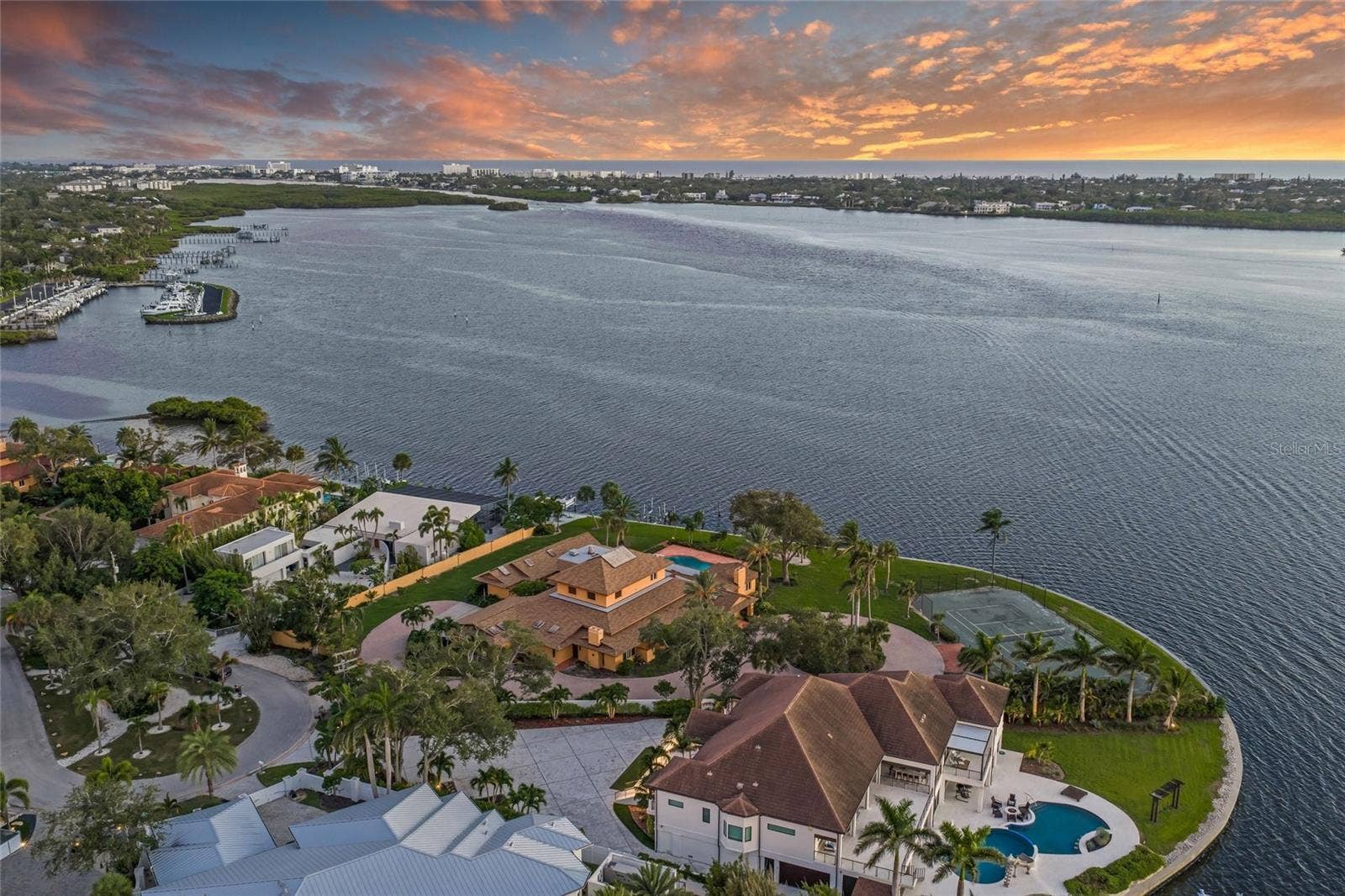 1136 N LAKE SHORE DRIVE, Sarasota, FL 34231 1136 N LAKE SHORE DRIVE, Sarasota, FL 34231
