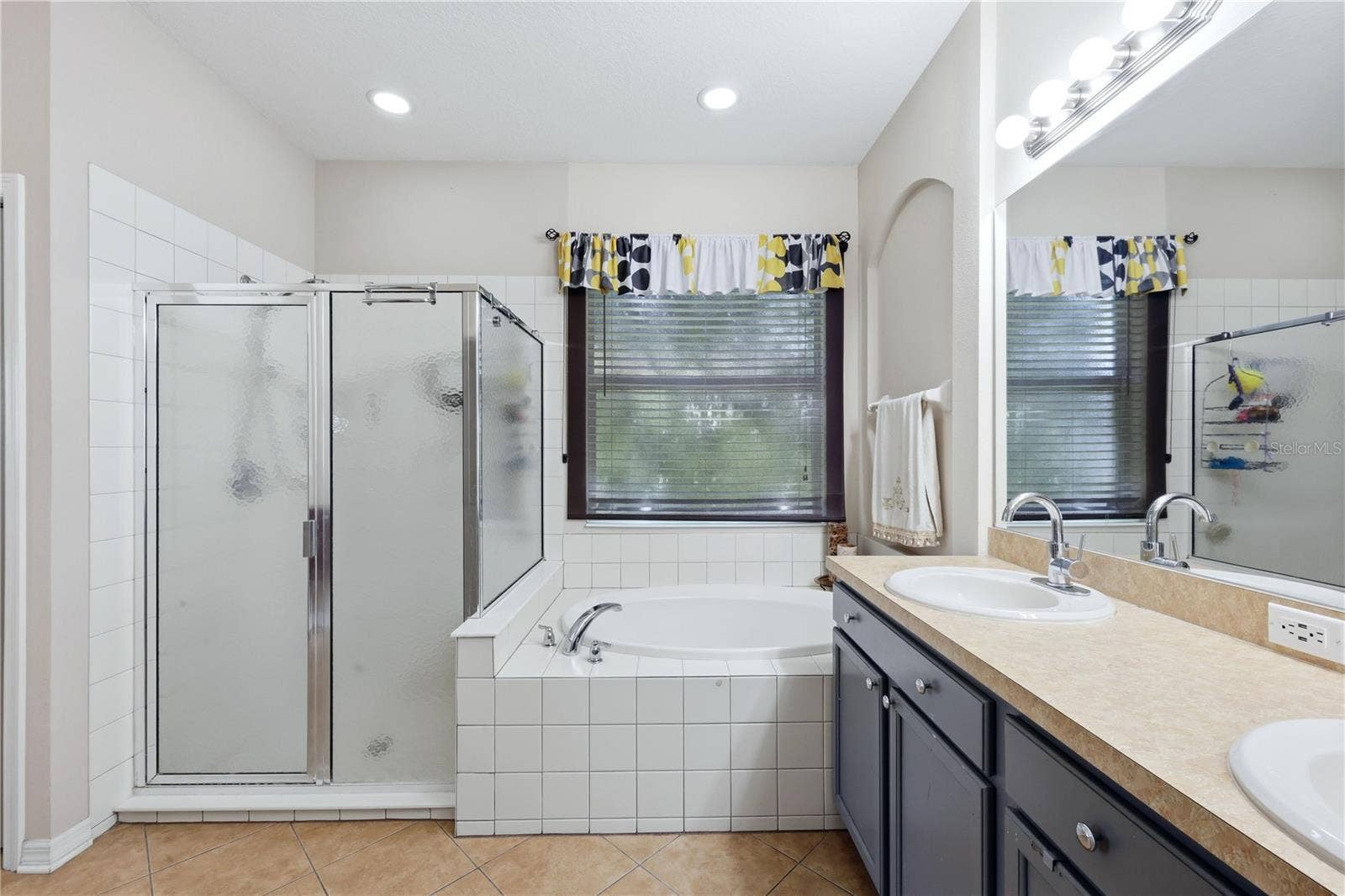 5310 72ND STREET E, Palmetto, FL 34221 Primary En-suite