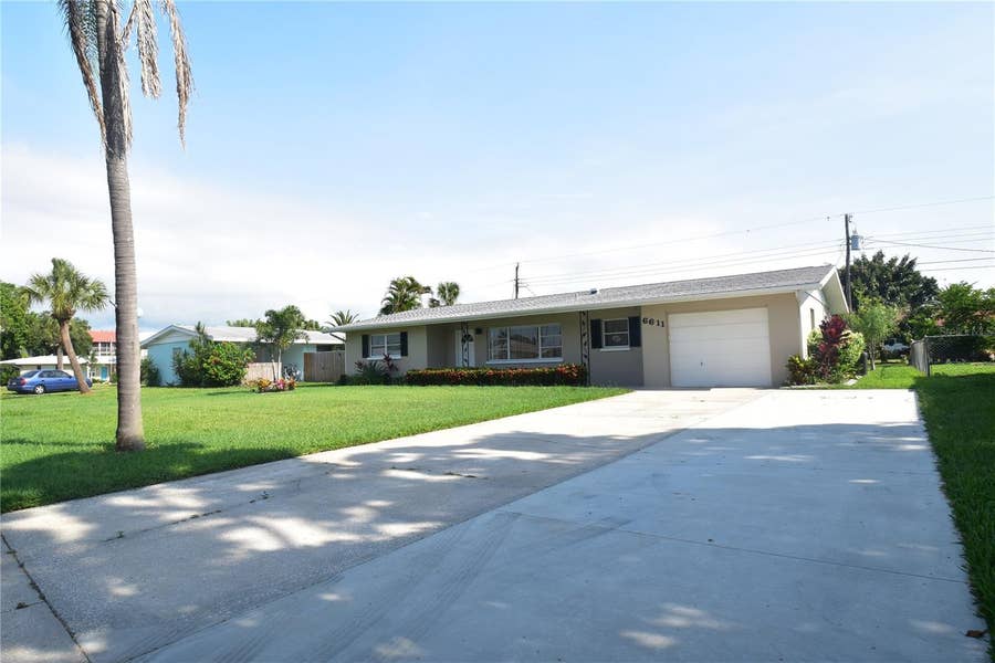 Property photo for 6611 COLONIAL DRIVE, Sarasota, FL