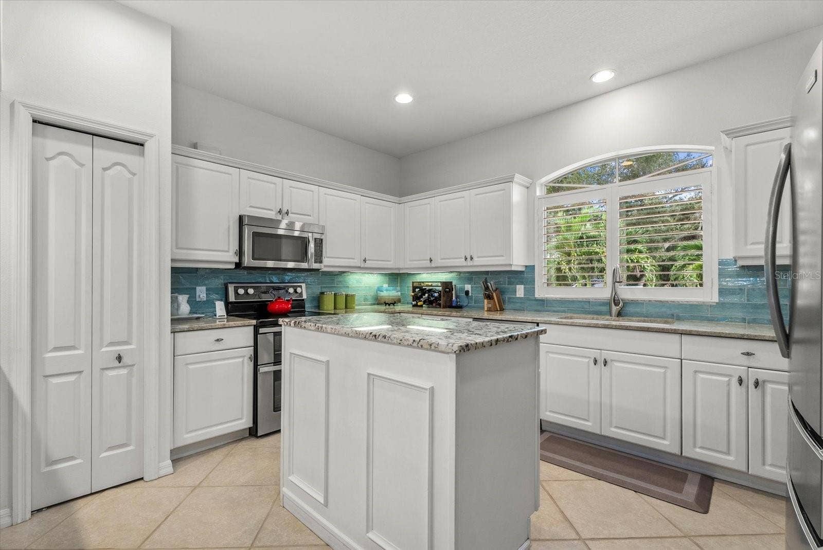 2166 SONOMA DRIVE E, Nokomis, FL 34275