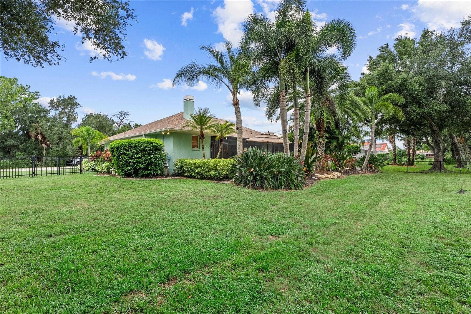 2166 SONOMA DRIVE E, Nokomis, FL 34275