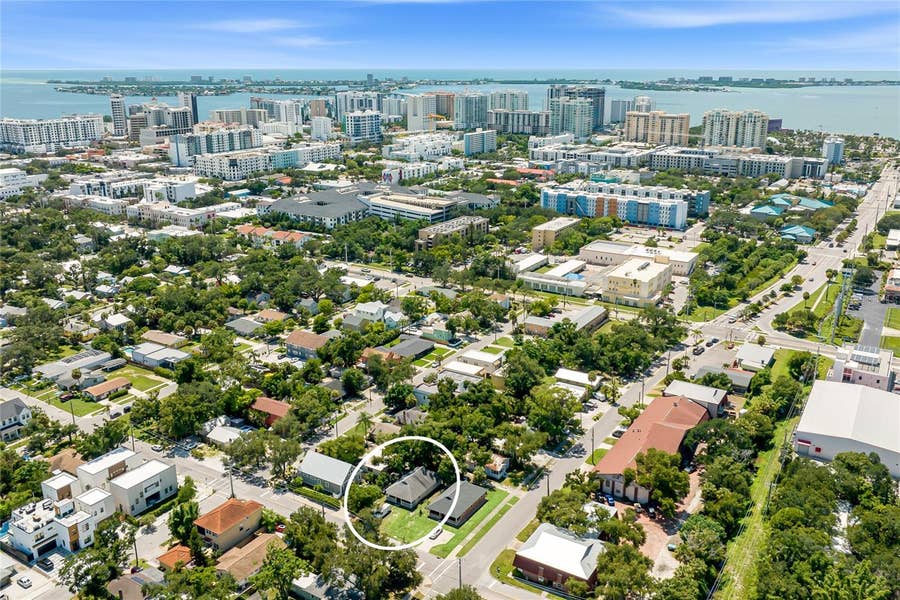 Property photo for 919 GOODRICH AVENUE, Sarasota, FL