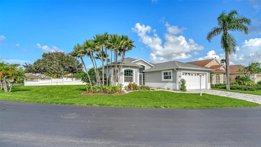 Property photo for 4444 EDINBRIDGE CIRCLE, #121, Sarasota, FL