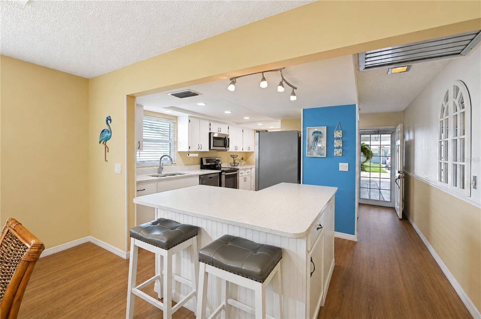 9406 ANDOVER CIRCLE, Bradenton, FL 34210 View over island to kitchen