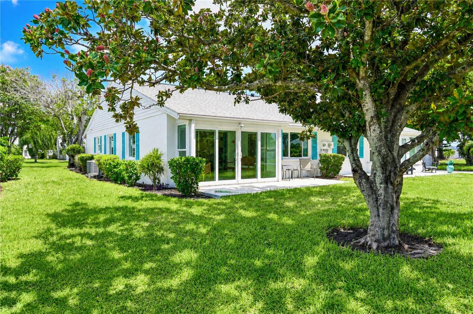 9406 ANDOVER CIRCLE, Bradenton, FL 34210 Back of villa