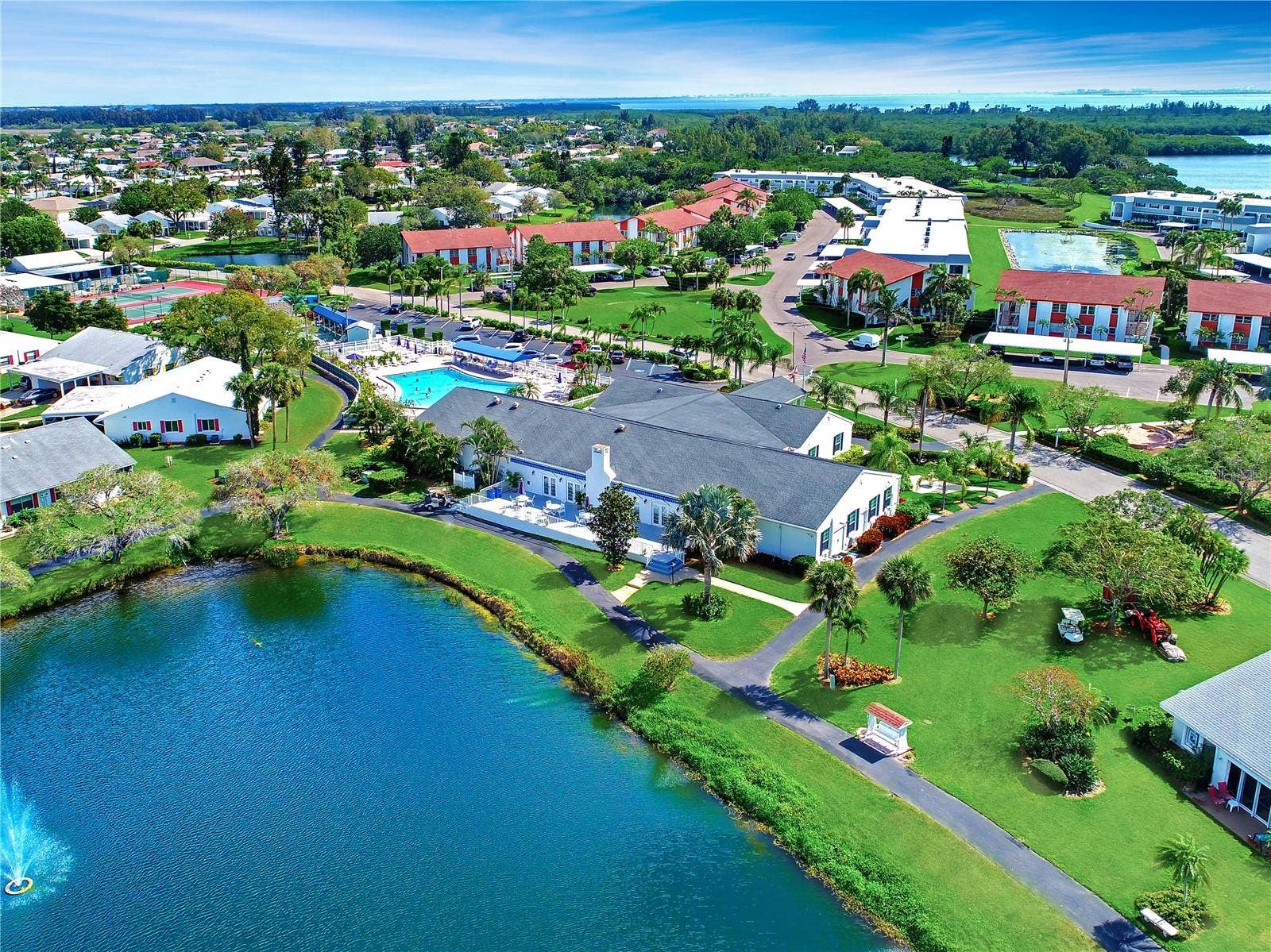 9406 ANDOVER CIRCLE, Bradenton, FL 34210 Mt Vernon clubhouse aerial