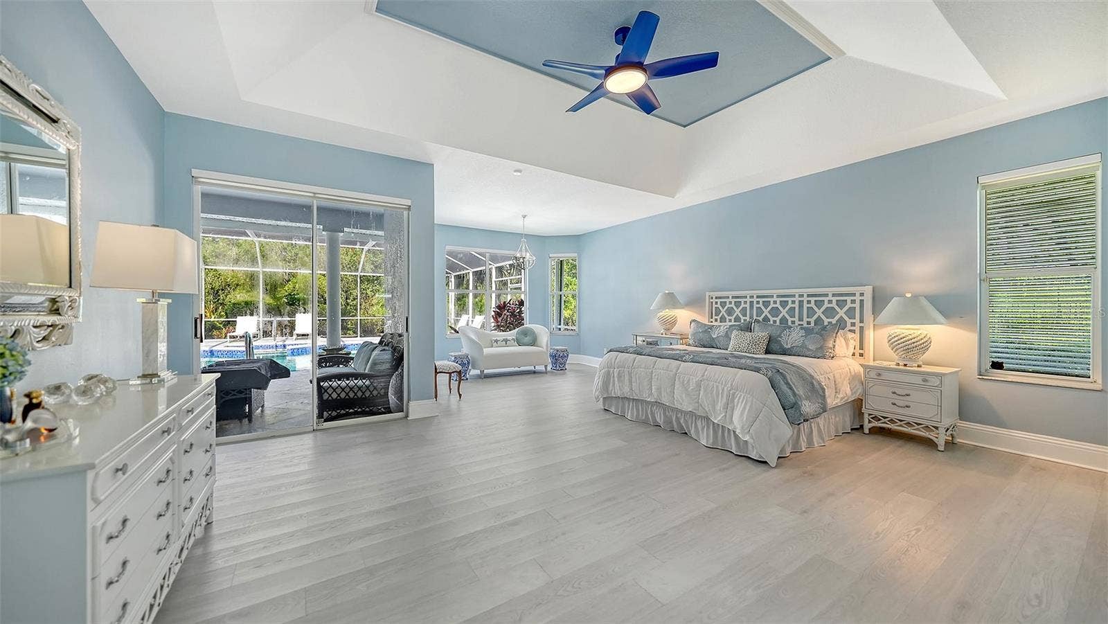 8136 REGENTS COURT, University Park, FL 34201