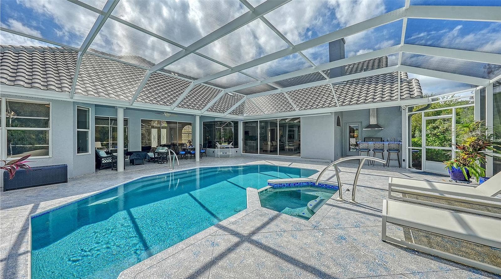 8136 REGENTS COURT, University Park, FL 34201