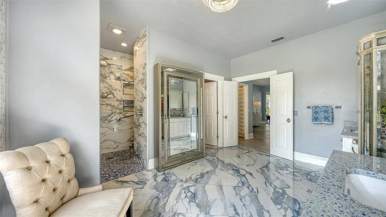 8136 REGENTS COURT, University Park, FL 34201