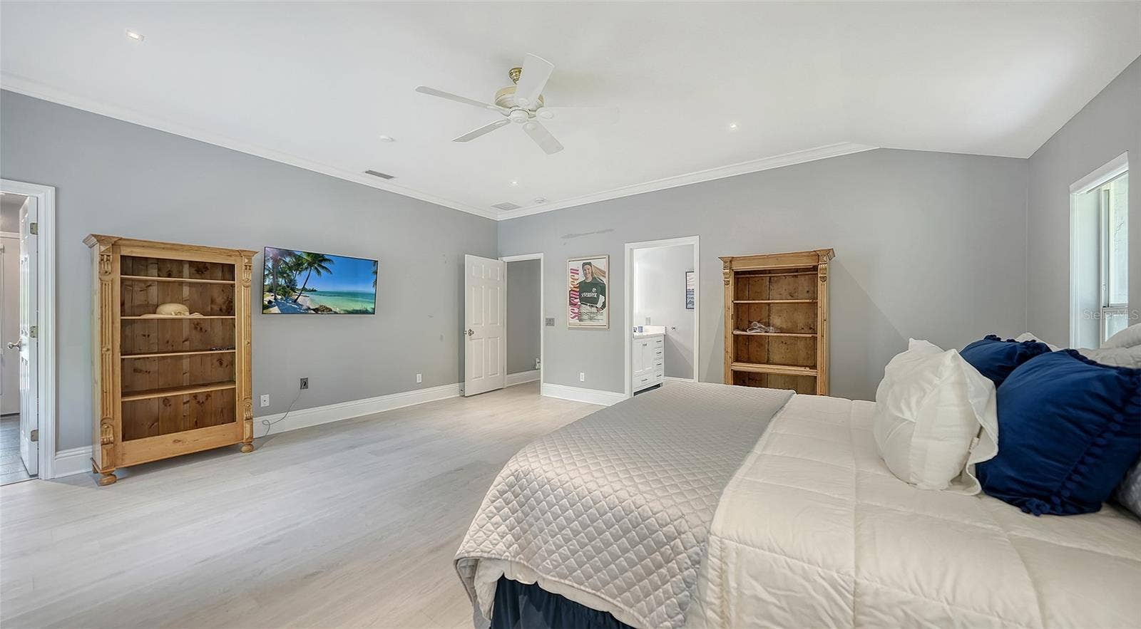 8136 REGENTS COURT, University Park, FL 34201