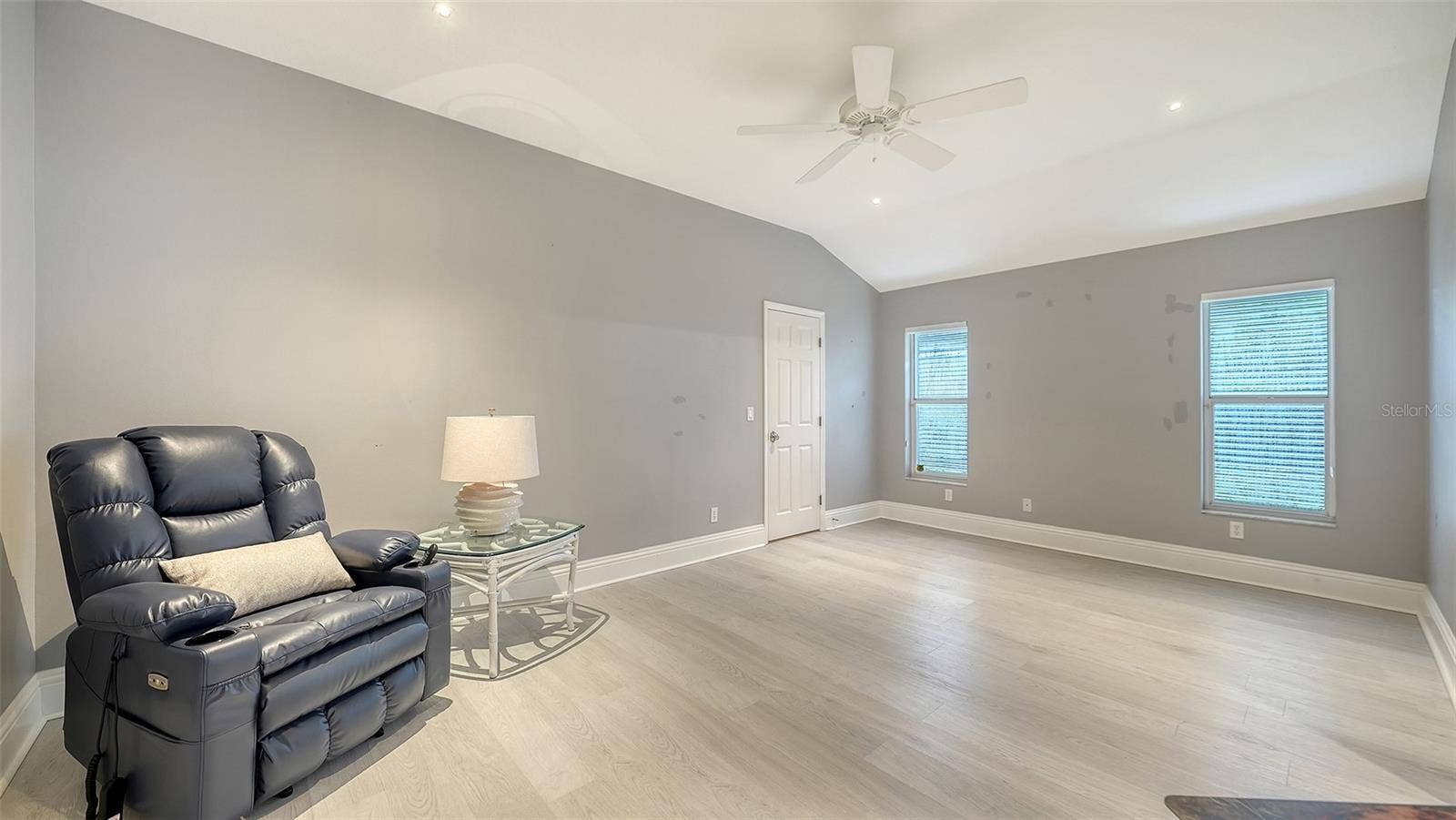 8136 REGENTS COURT, University Park, FL 34201