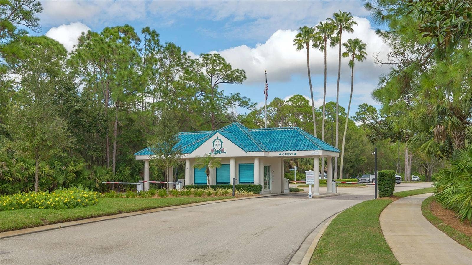 8136 REGENTS COURT, University Park, FL 34201