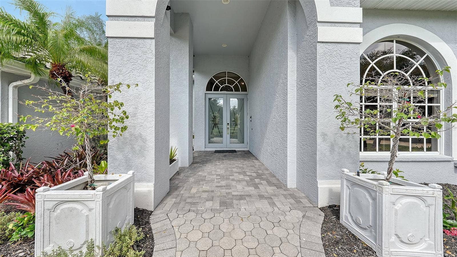 8136 REGENTS COURT, University Park, FL 34201