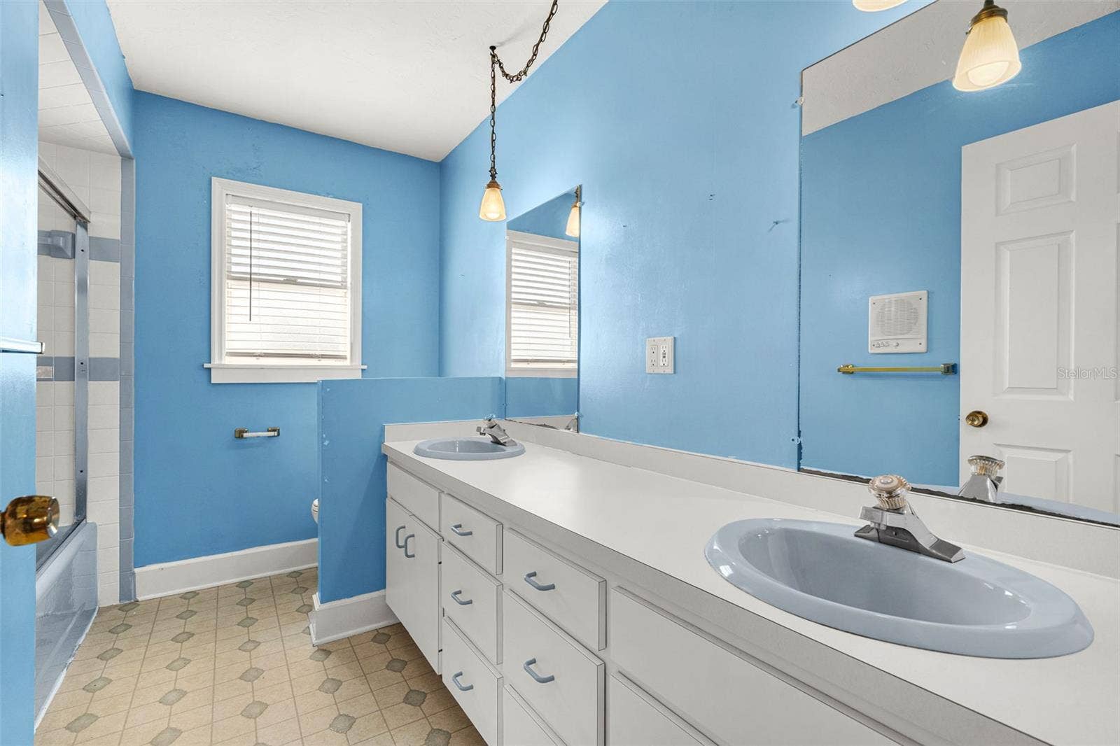 2002 8TH STREET W, Palmetto, FL 34221