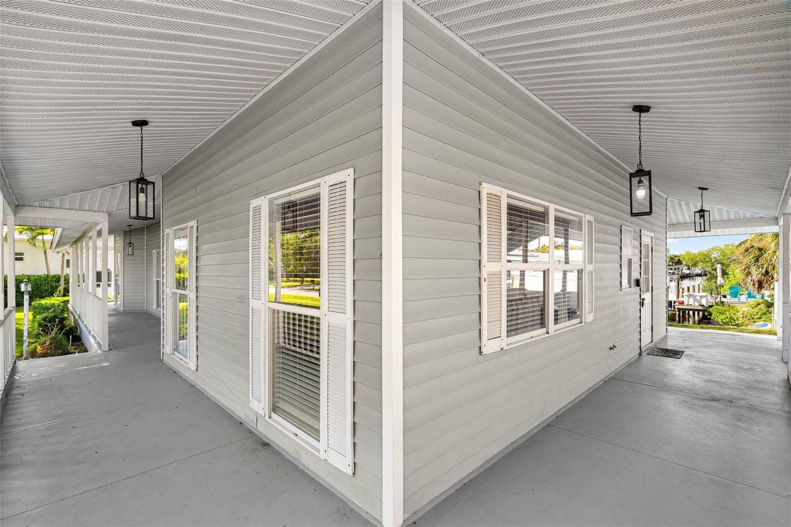 2002 8TH STREET W, Palmetto, FL 34221