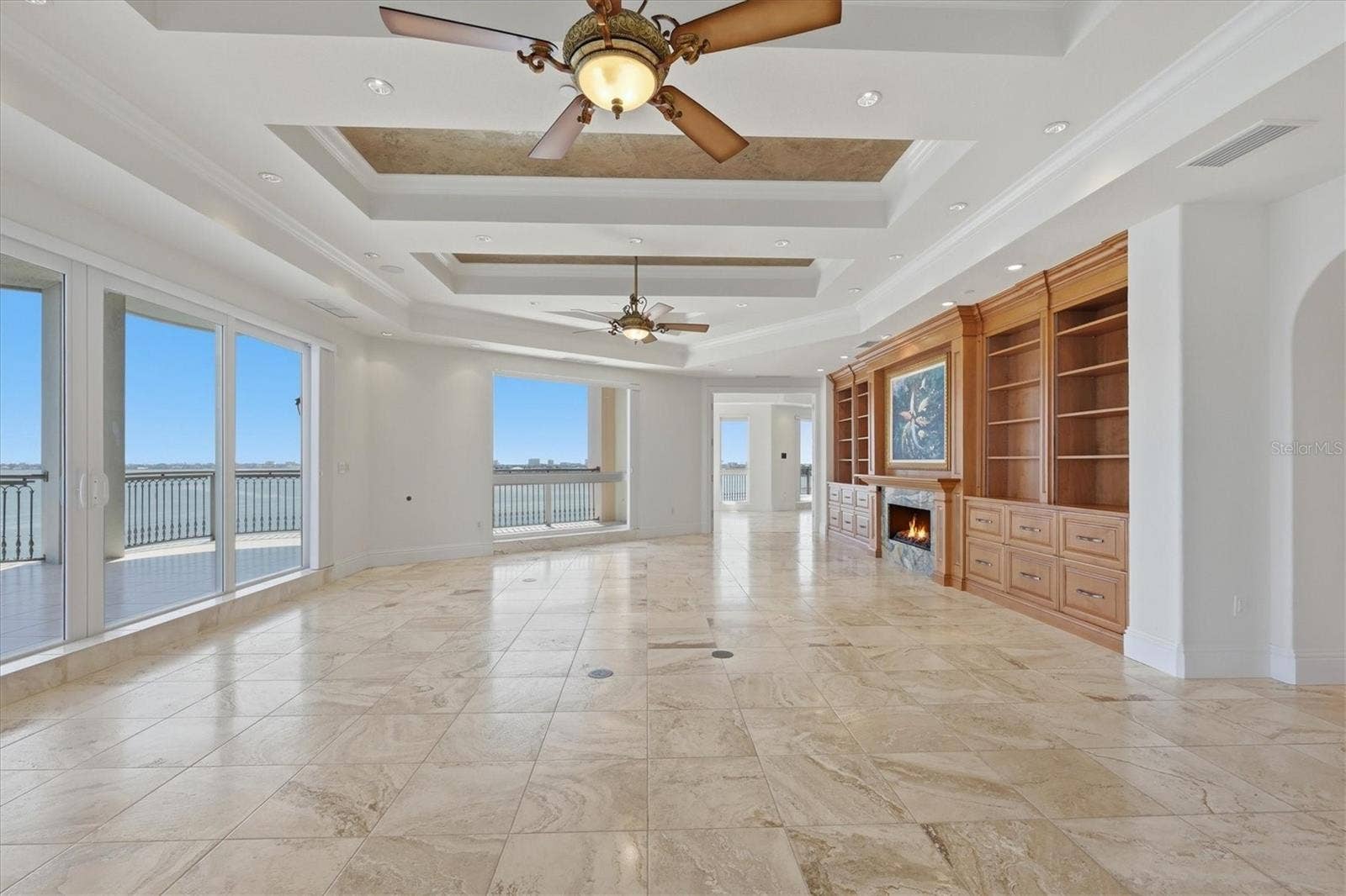 420 GOLDEN GATE POINT, #700, Sarasota, FL 34236 420 GOLDEN GATE POINT, #700, Sarasota, FL 34236