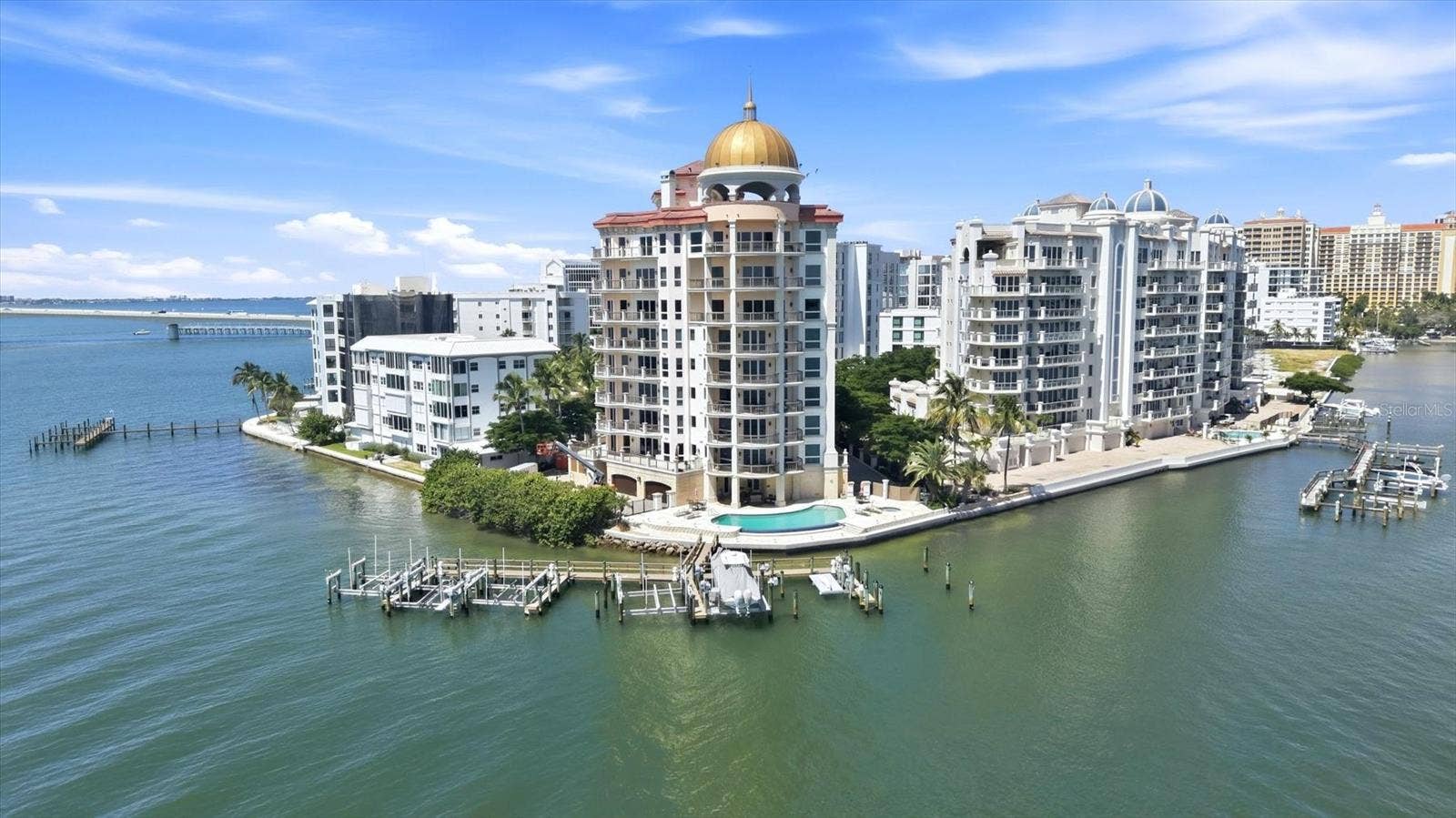 420 GOLDEN GATE POINT, #700, Sarasota, FL 34236 420 GOLDEN GATE POINT, #700, Sarasota, FL 34236