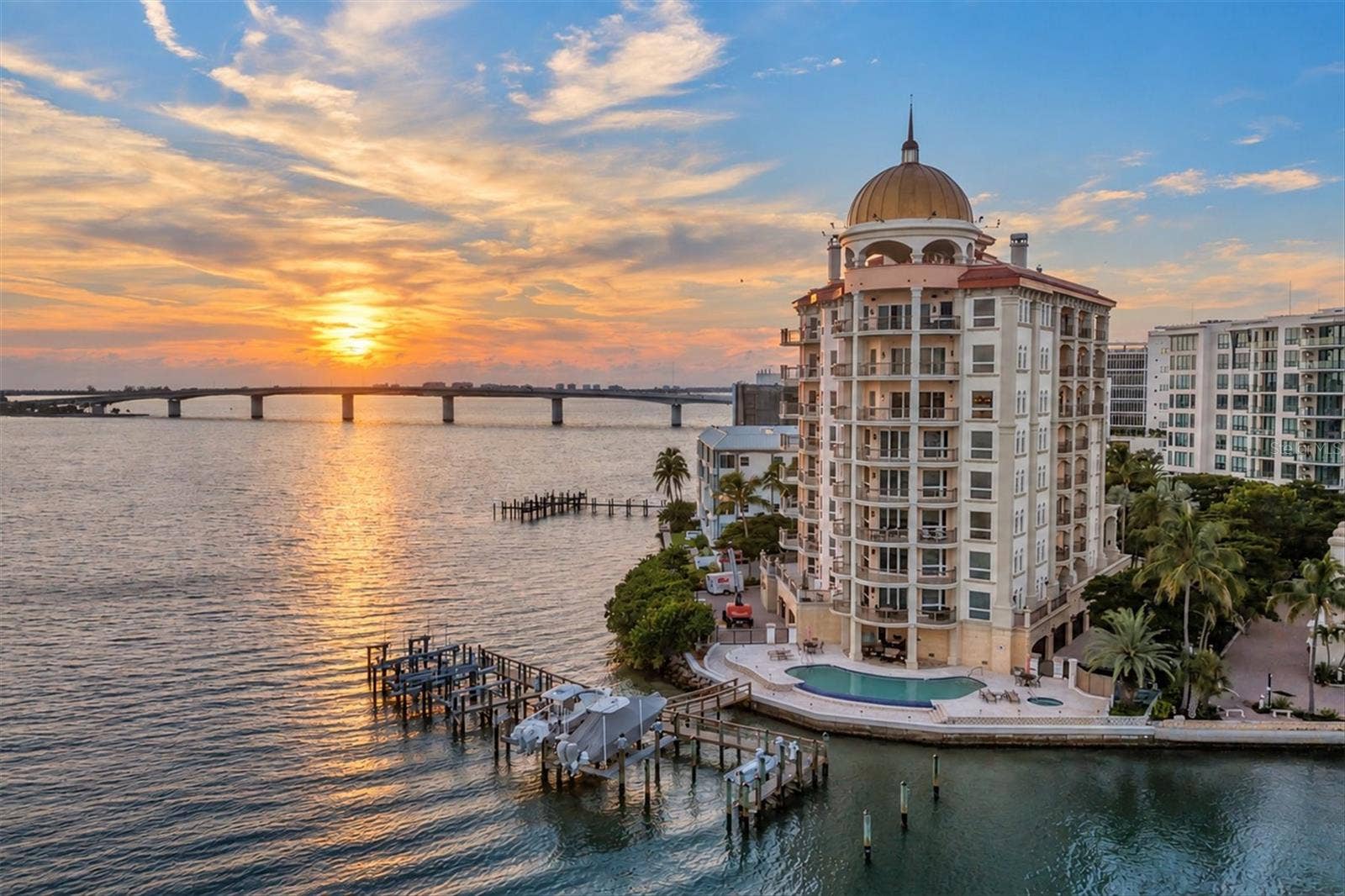 420 GOLDEN GATE POINT, #700, Sarasota, FL 34236 420 GOLDEN GATE POINT, #700, Sarasota, FL 34236