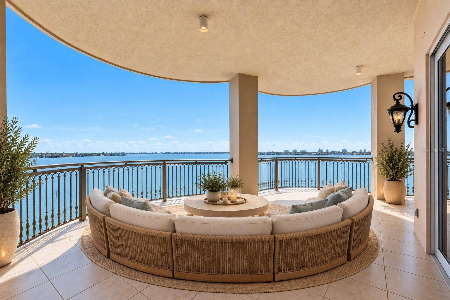 420 GOLDEN GATE POINT, #700, Sarasota, FL 34236 420 GOLDEN GATE POINT, #700, Sarasota, FL 34236